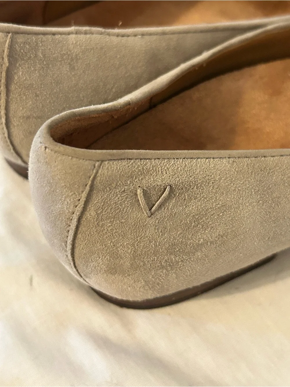 Vionic Willa 11 Light Gray Suede Slip-On Loafers/Size 9/ Like New!